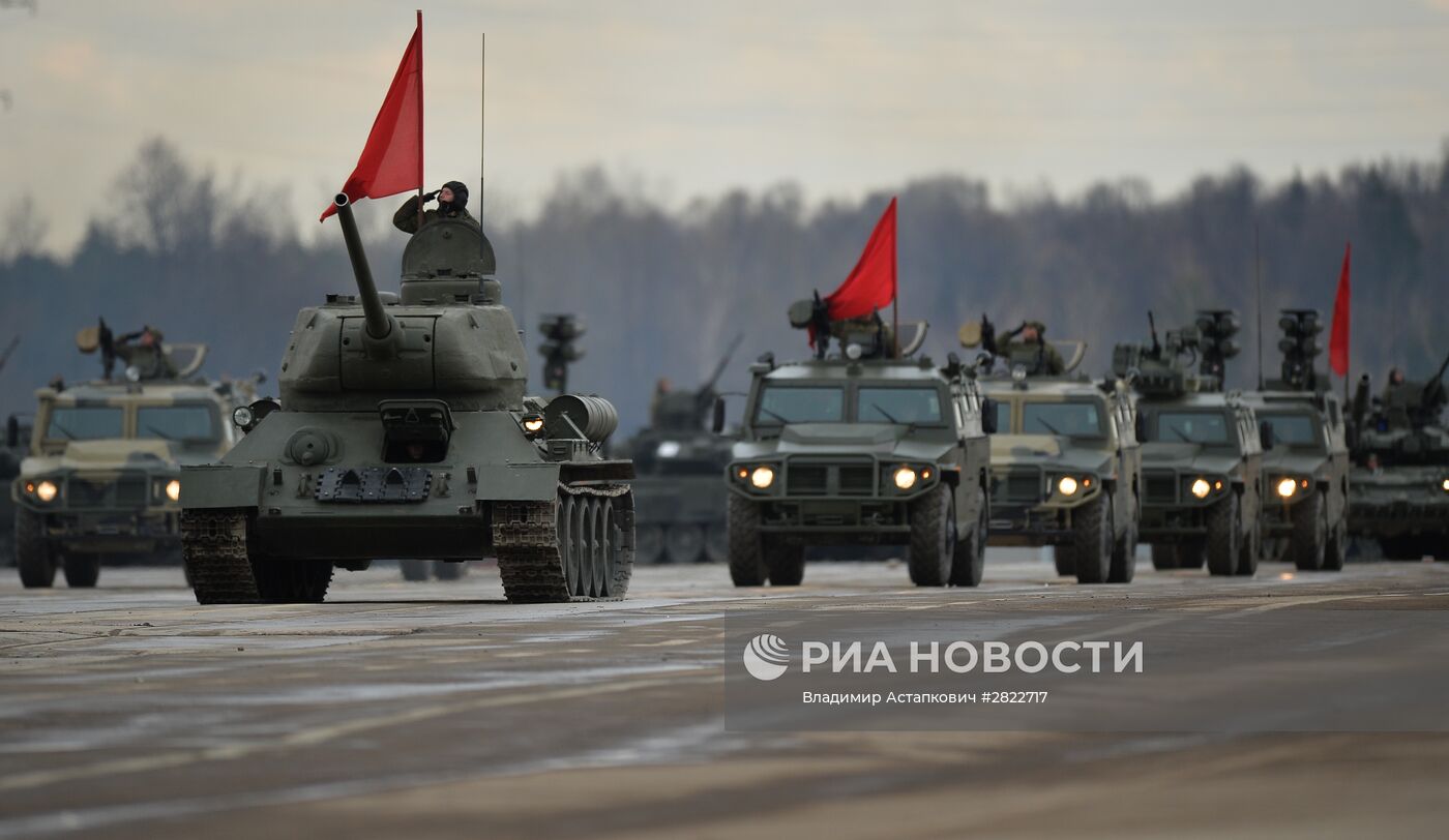 В Подмосковье начались тренировки перед военным парадом 9 мая