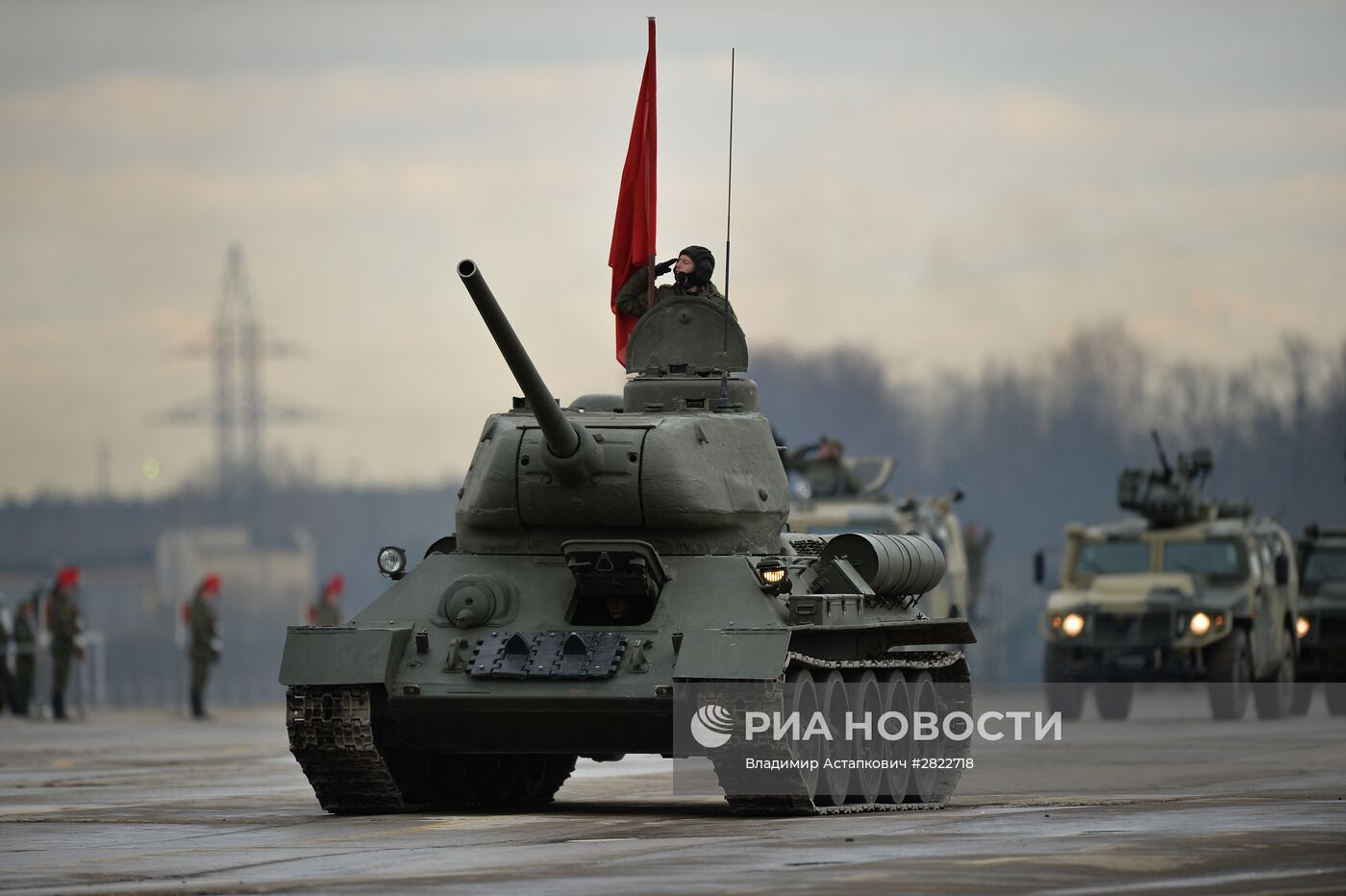 В Подмосковье начались тренировки перед военным парадом 9 мая