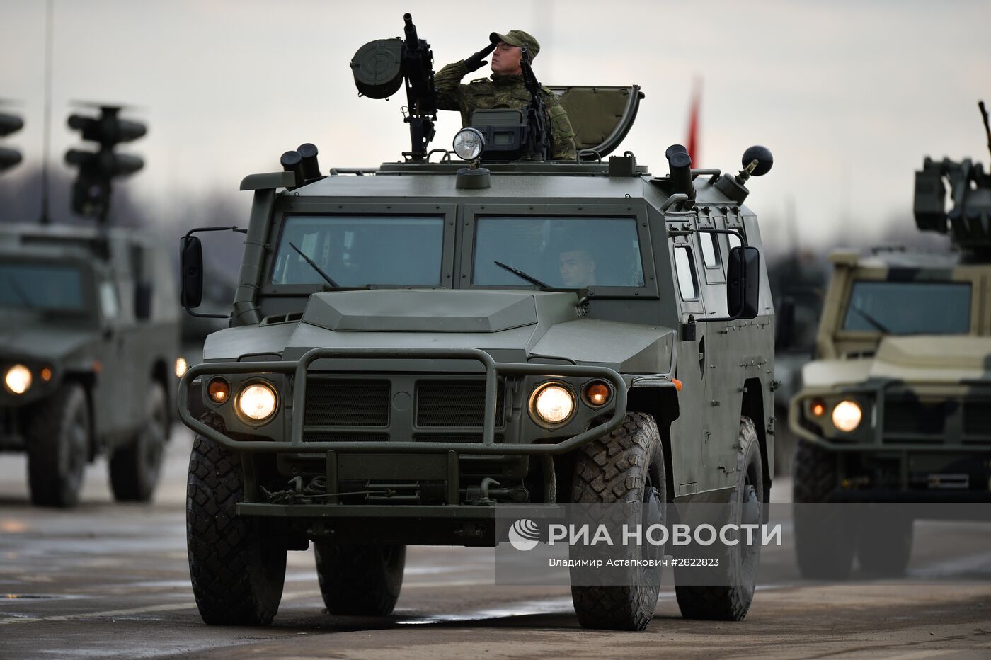 В Подмосковье начались тренировки перед военным парадом 9 мая