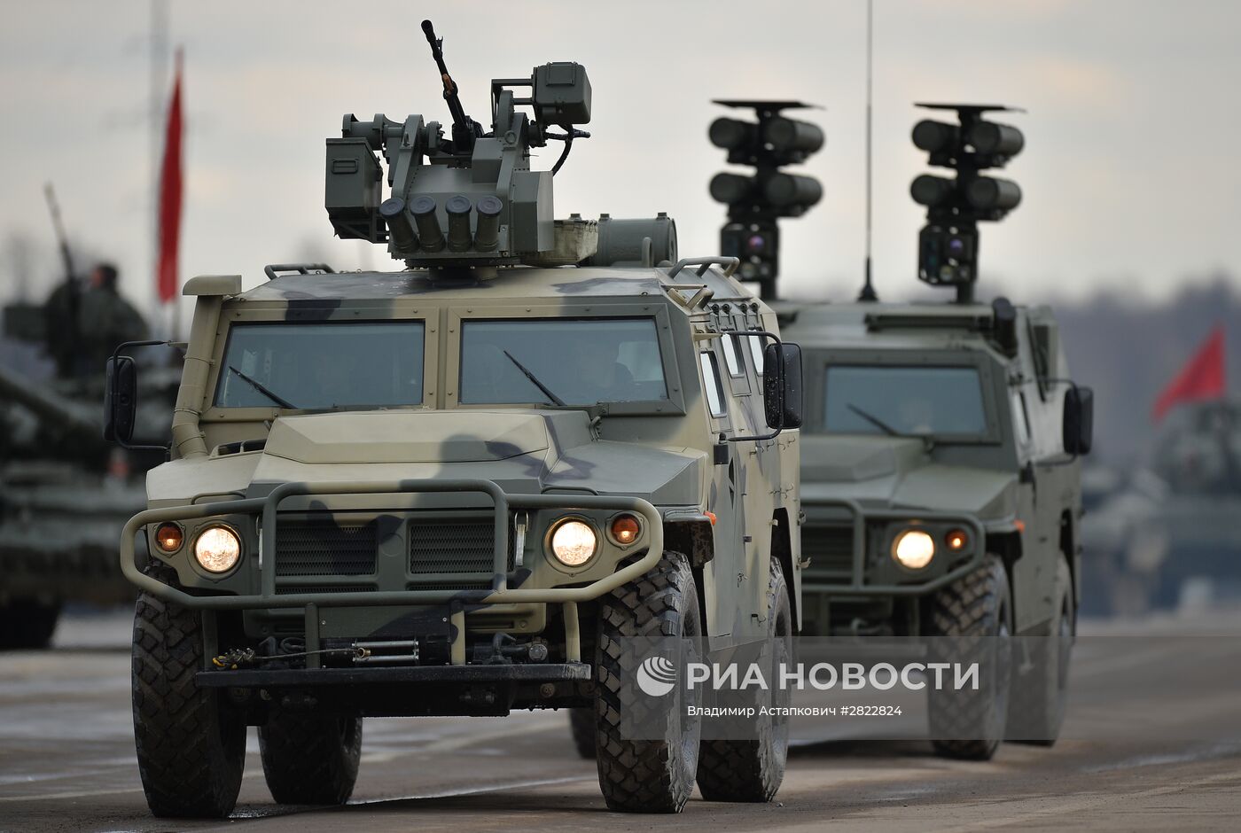 В Подмосковье начались тренировки перед военным парадом 9 мая