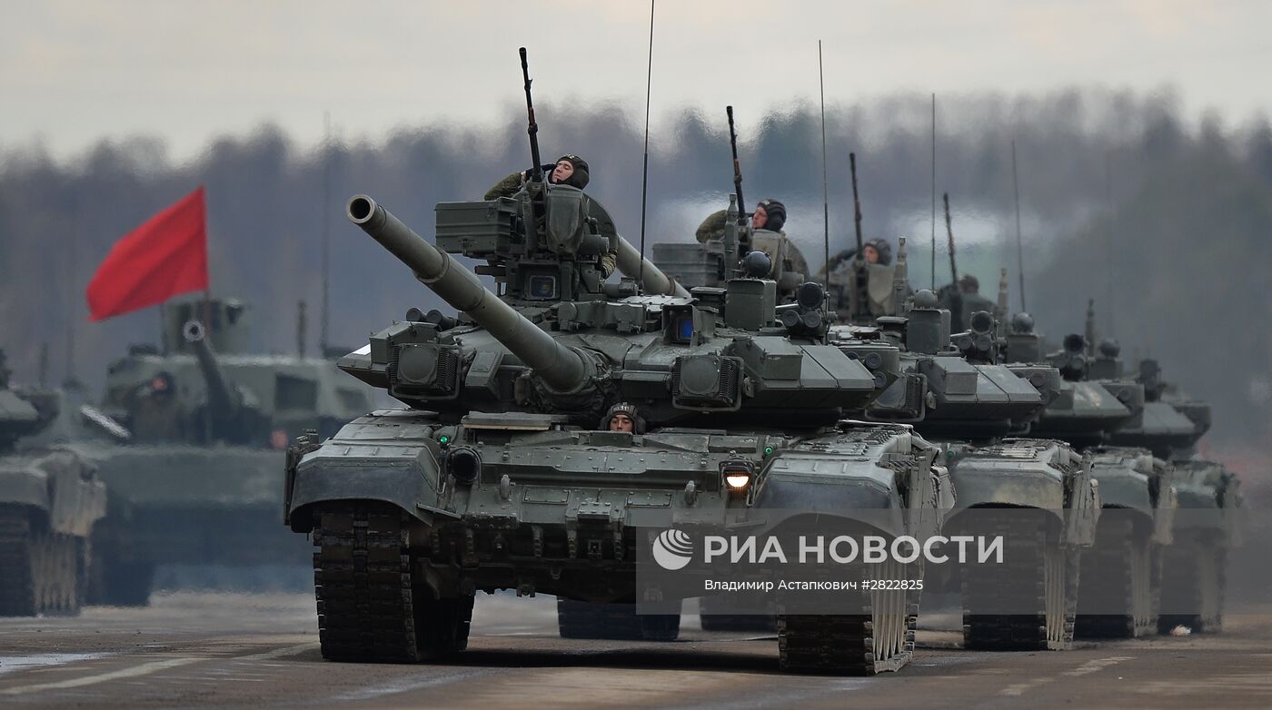 В Подмосковье начались тренировки перед военным парадом 9 мая