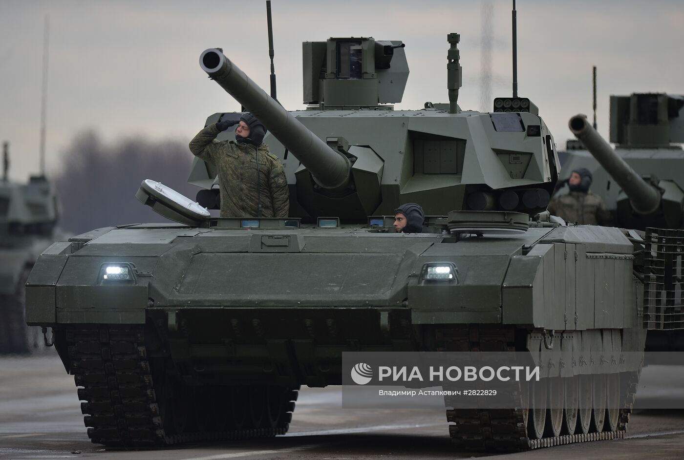 В Подмосковье начались тренировки перед военным парадом 9 мая