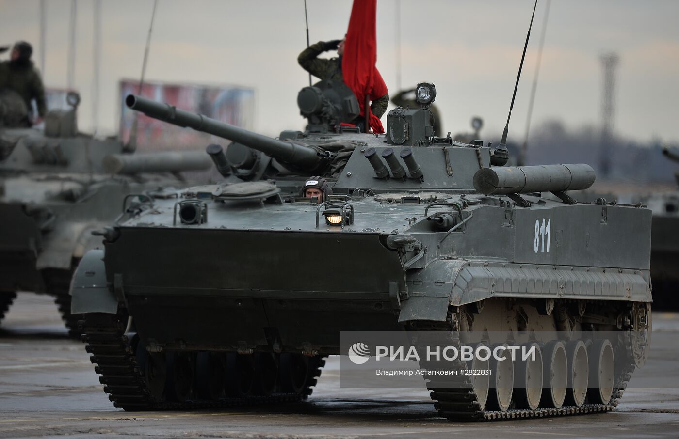 В Подмосковье начались тренировки перед военным парадом 9 мая