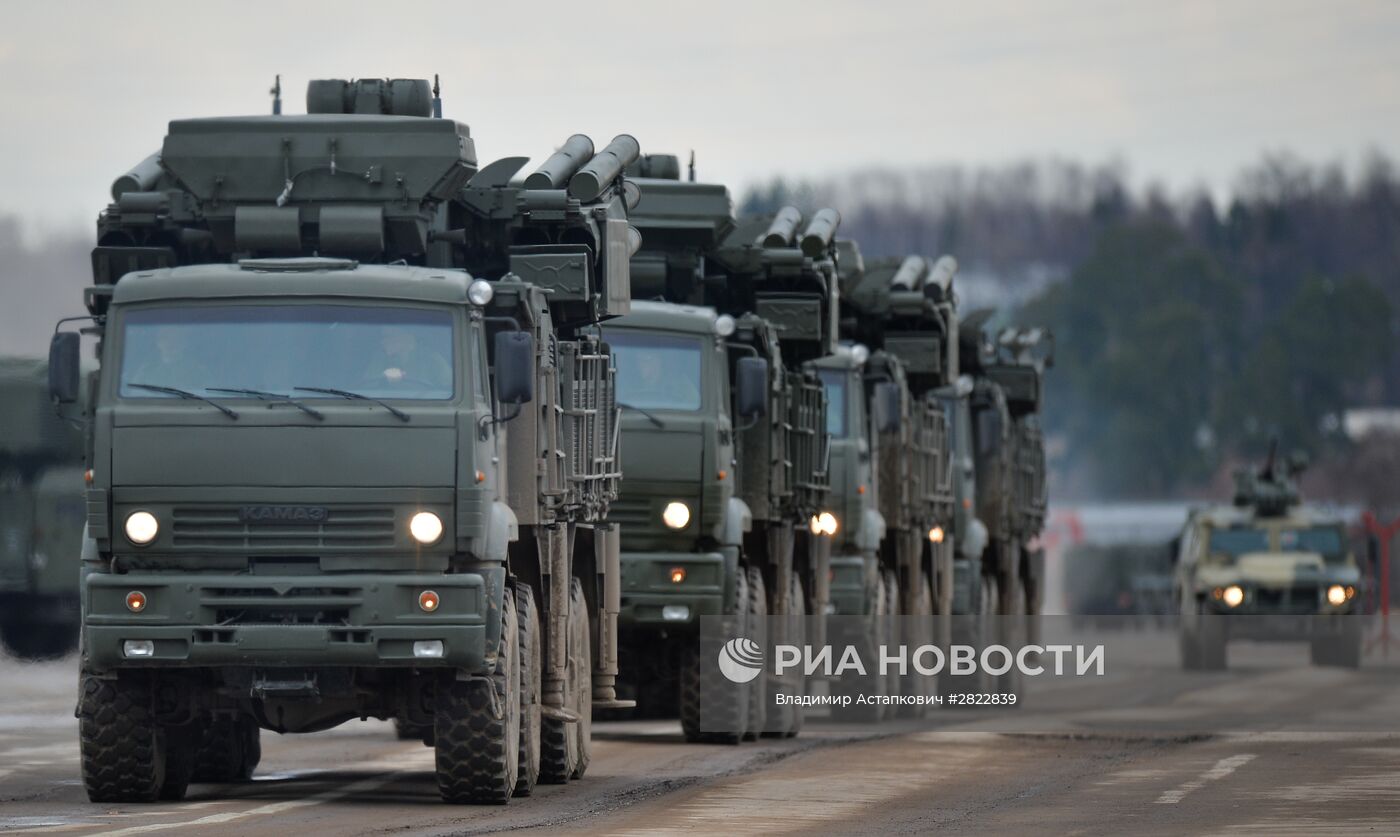 В Подмосковье начались тренировки перед военным парадом 9 мая