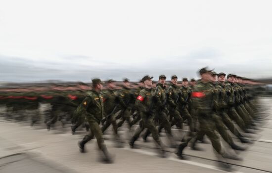 В Подмосковье начались тренировки перед военным парадом 9 мая