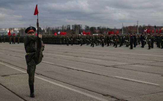 В Подмосковье начались тренировки перед военным парадом 9 мая