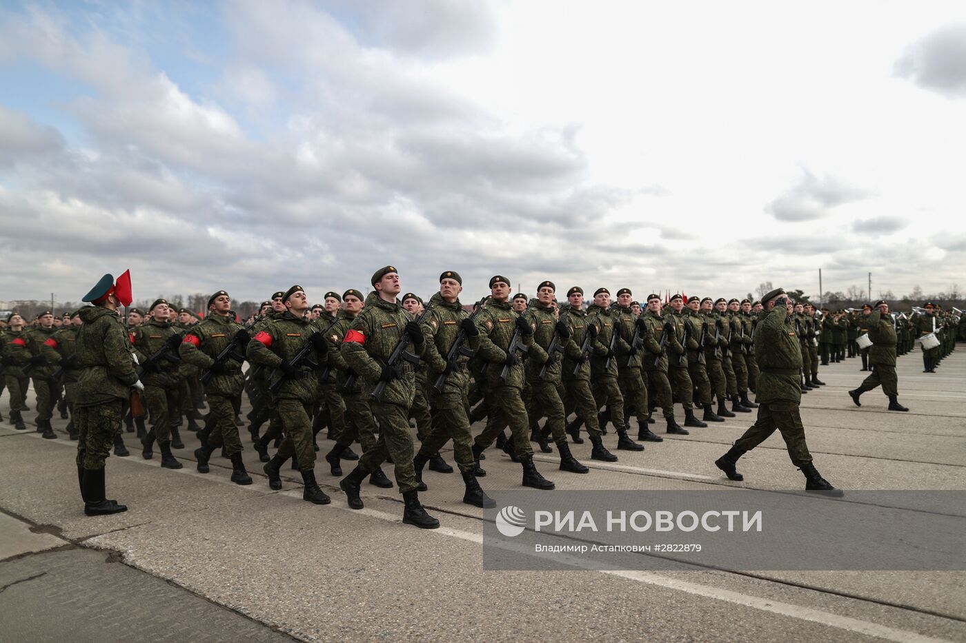 В Подмосковье начались тренировки перед военным парадом 9 мая