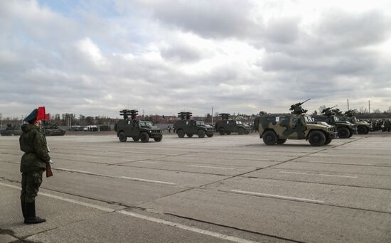 В Подмосковье начались тренировки перед военным парадом 9 мая