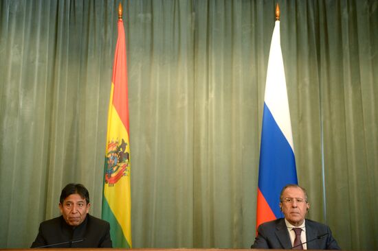 Встреча глав МИД России и Боливии С. Лаврова и Д. Чокеуанки