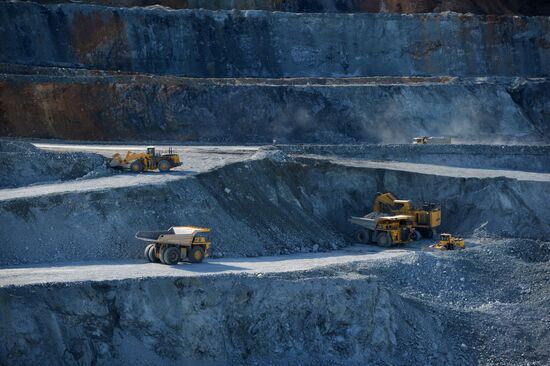 Михеевский горно-обогатительный комбинат в Челябинской области