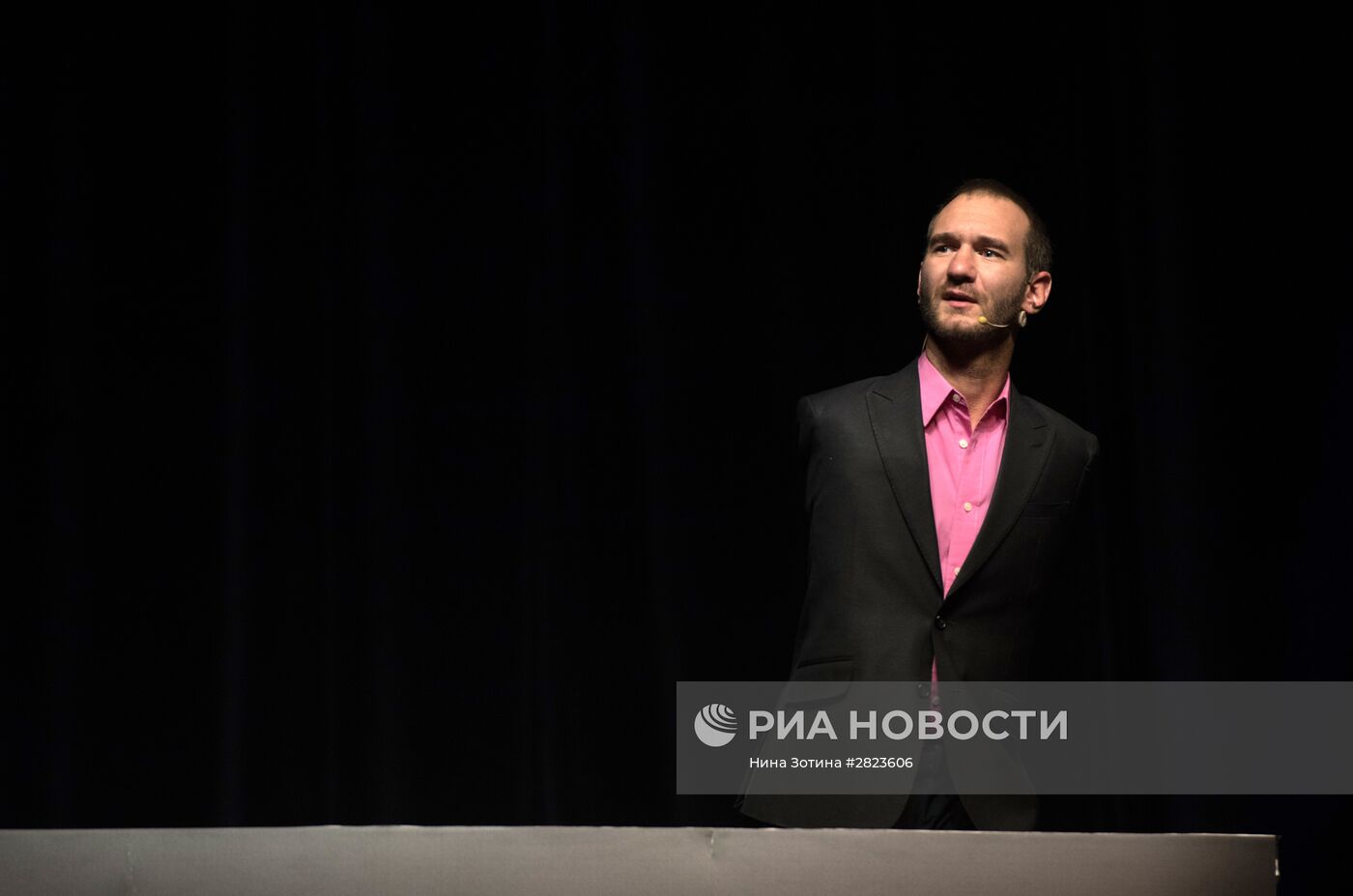 Писатель и меценат Ник Вуйчич посетил Сочи