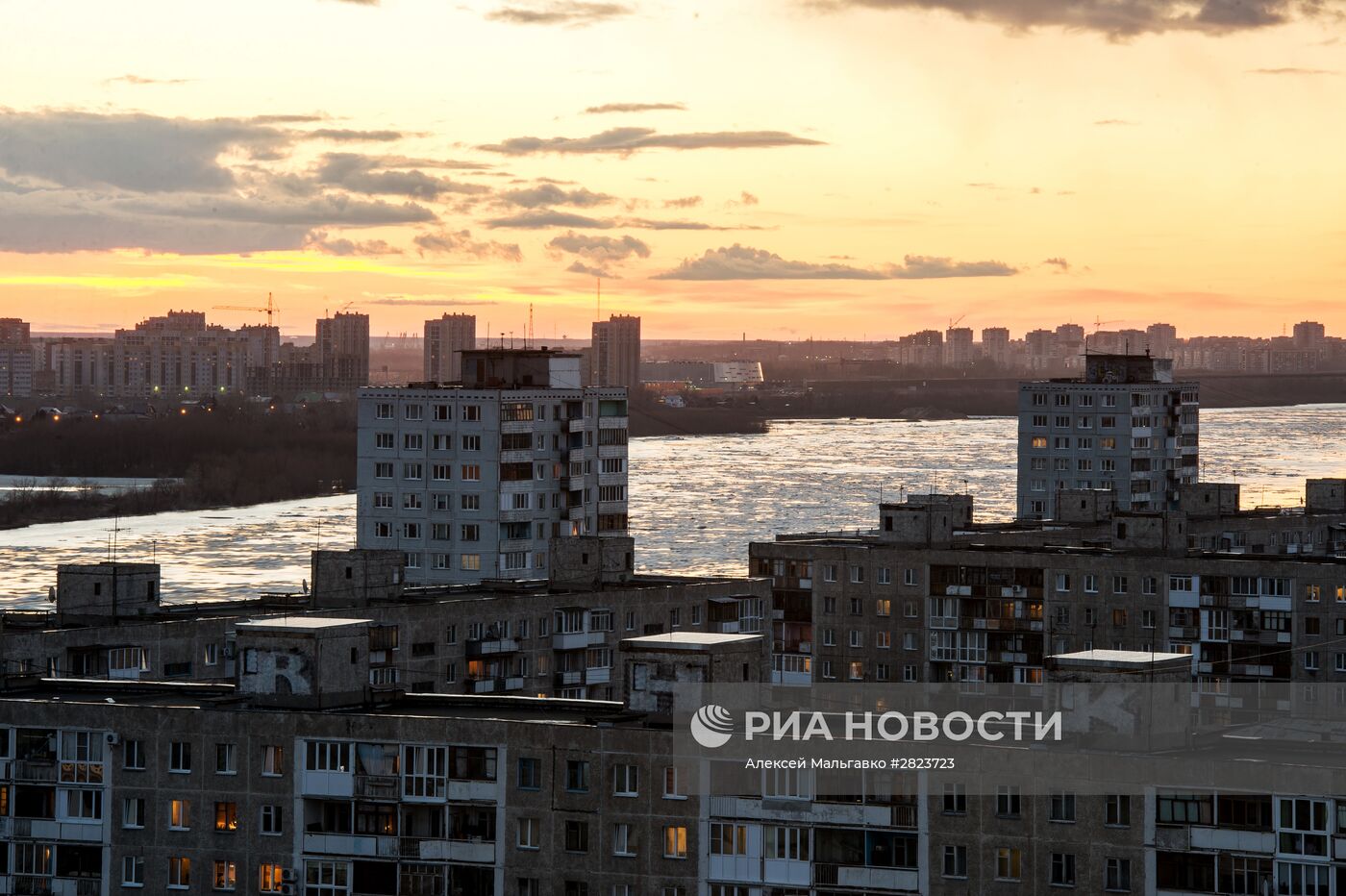 Ледоход на Иртыше в Омской области
