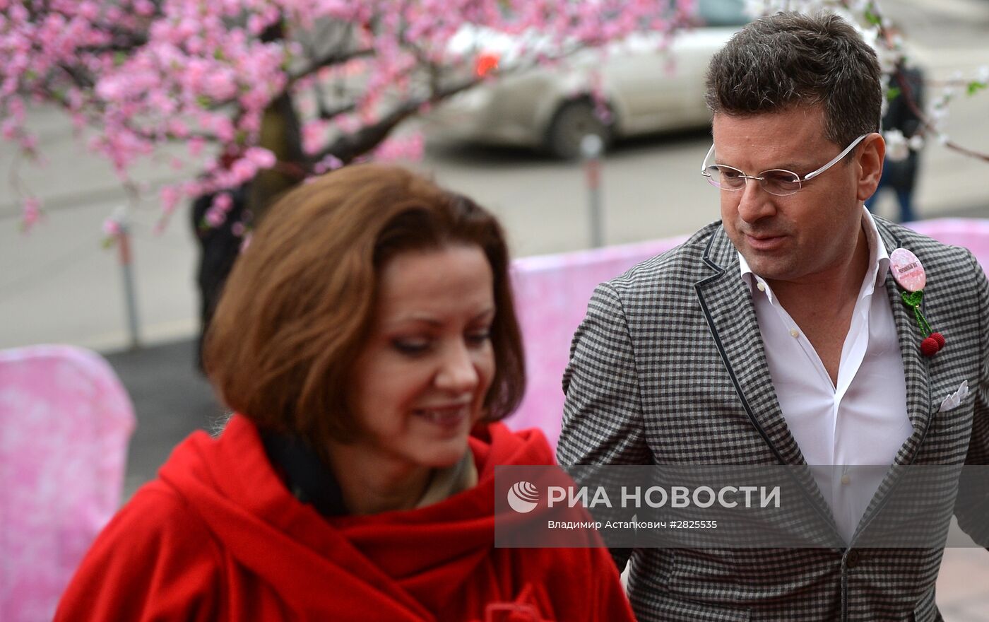 Премьера спектакля "Скажите, люди, куда идет этот поезд…"