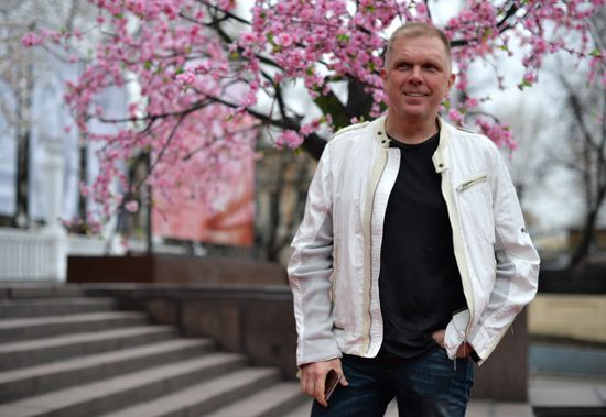 Премьера спектакля "Скажите, люди, куда идет этот поезд…"