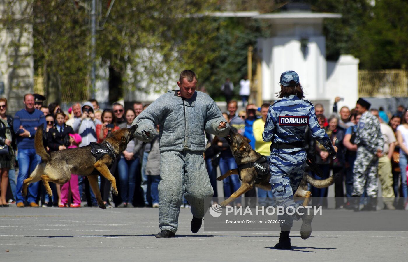 Показательные выступления сотрудников МВД в Севастополе