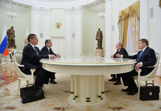 Президент РФ В. Путин встретился с главой Коллегии ЕЭК Т. Саркисяном