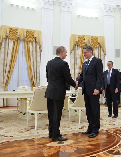 Президент РФ В. Путин встретился с главой Коллегии ЕЭК Т. Саркисяном
