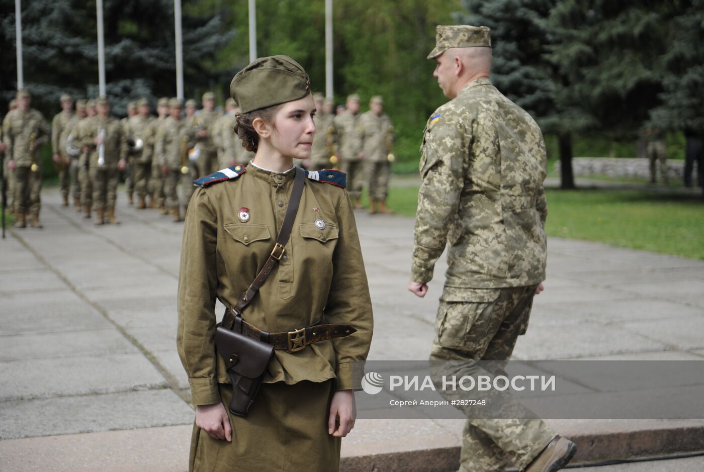 Передача РФ останков военнослужащего, погибшего в 1943 году в ходе боев за Славянск