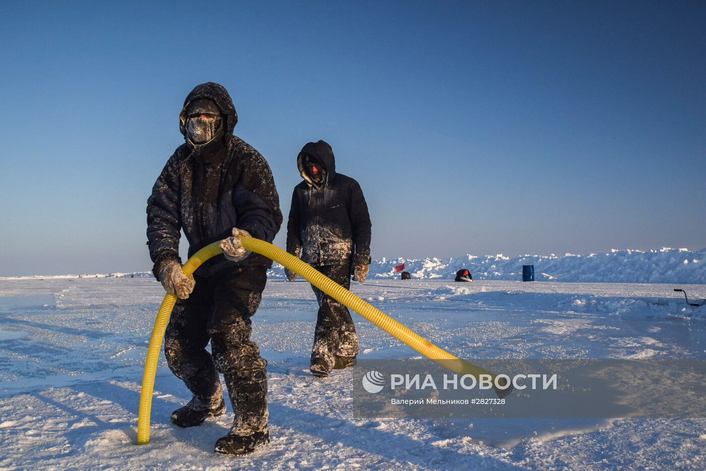 Дрейфующий ледовый лагерь "Барнео" в Арктике