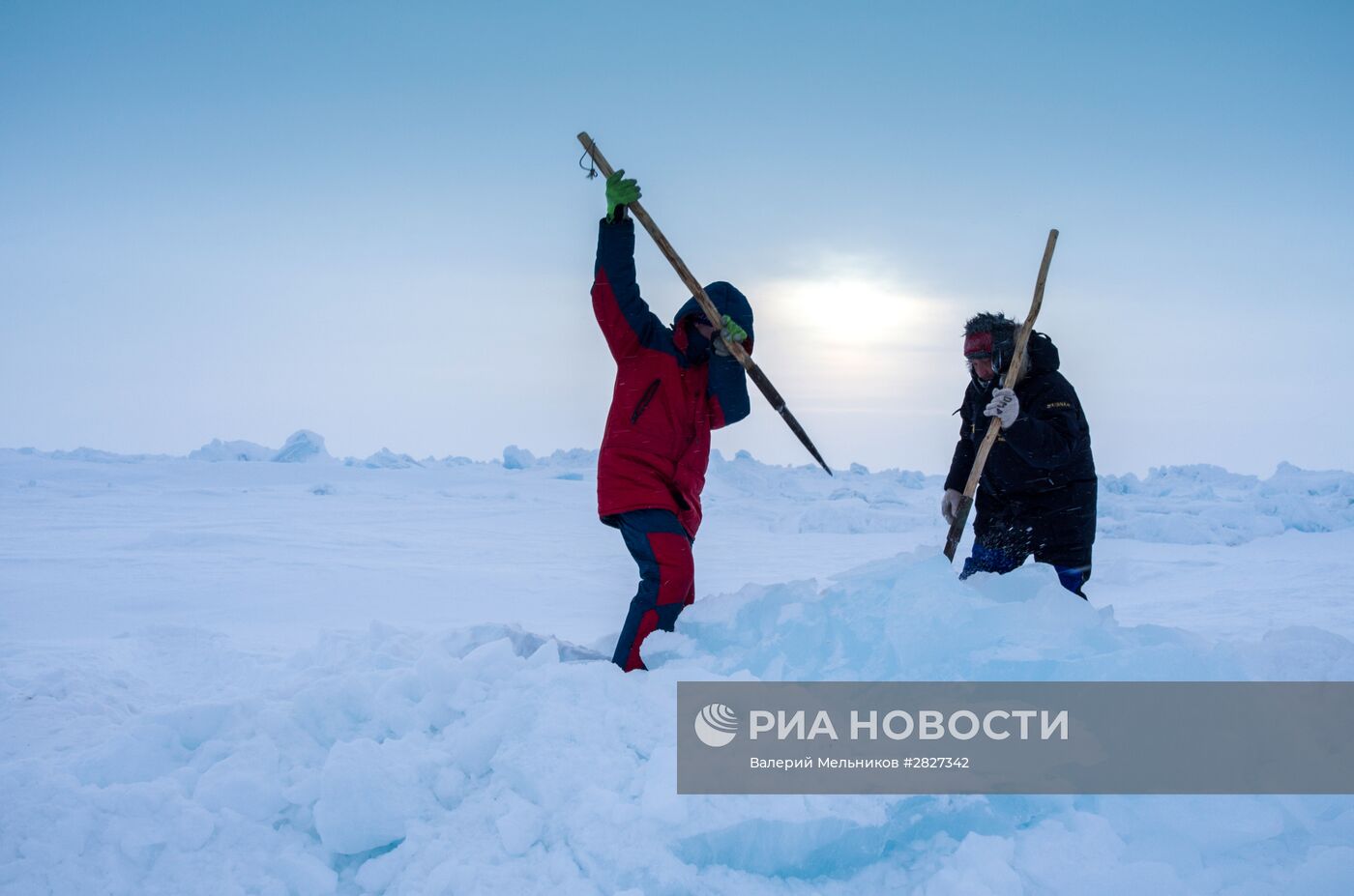 Дрейфующий ледовый лагерь "Барнео" в Арктике