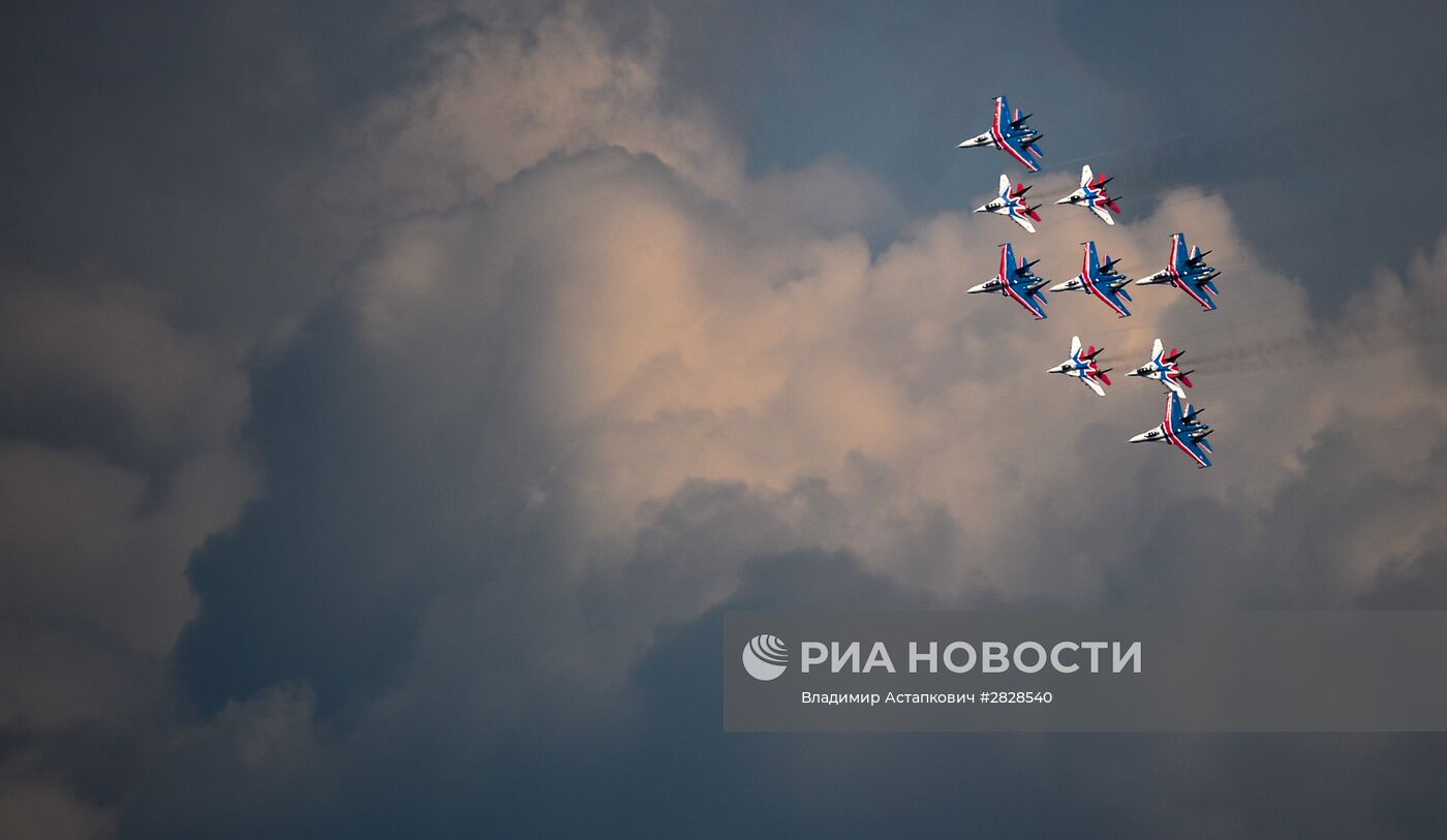 Совместная тренировка групп парадного строя авиации к Параду Победы