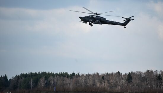 Совместная тренировка групп парадного строя авиации к Параду Победы