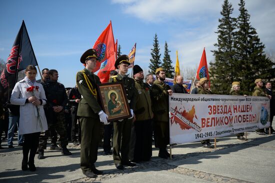 Церемония передачи копии Знамени Победы Новосибирской области