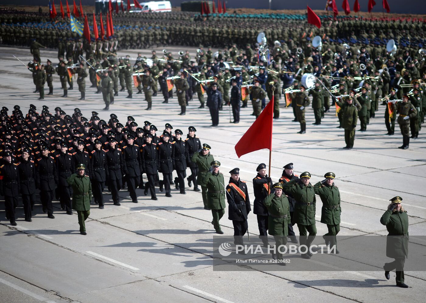 Тренировки в Подмосковье перед военным парадом 9 мая