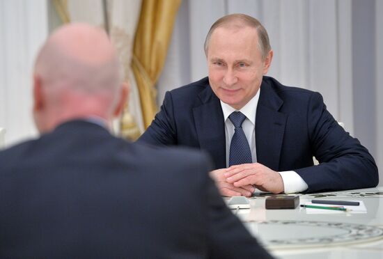 Рабочая встреча президента РФ В. Путина с президентом ФИФА Д. Инфантино