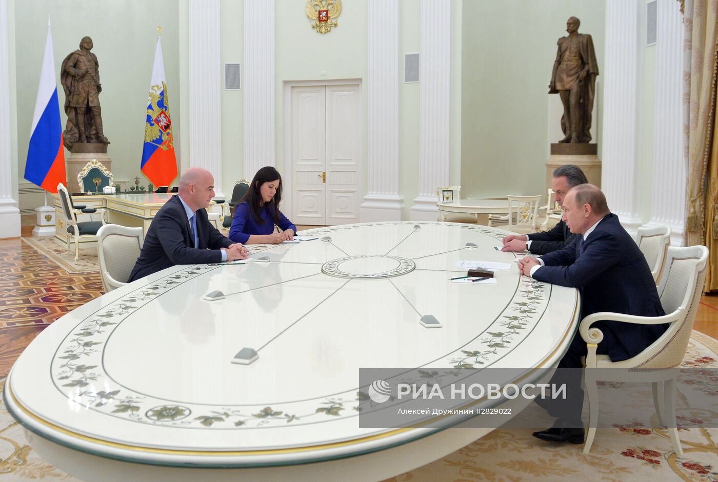 Рабочая встреча президента РФ В. Путина с президентом ФИФА Д. Инфантино