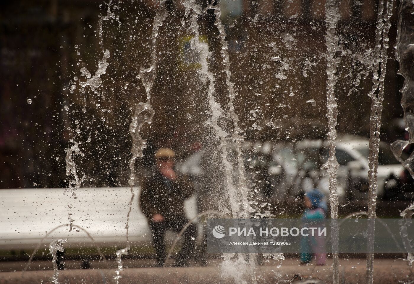 Открытие сезона фонтанов в Петербурге