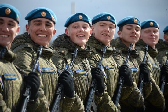 Военно-патриотическая акция "Под знаменем Победы"