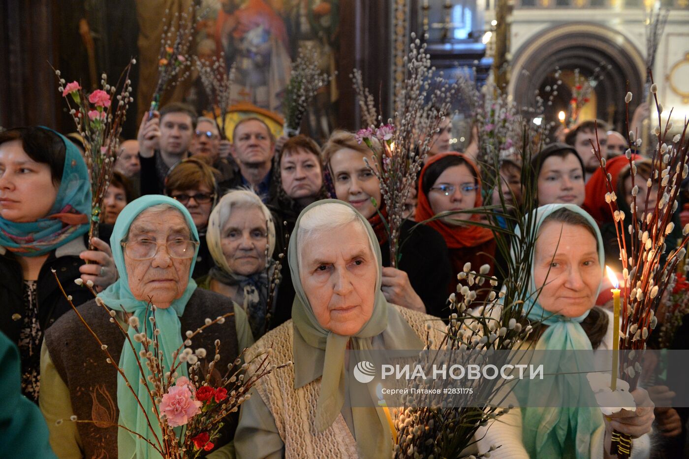 Патриаршее служение в канун Вербного воскресенья в Храме Христа Спасителя в Москве