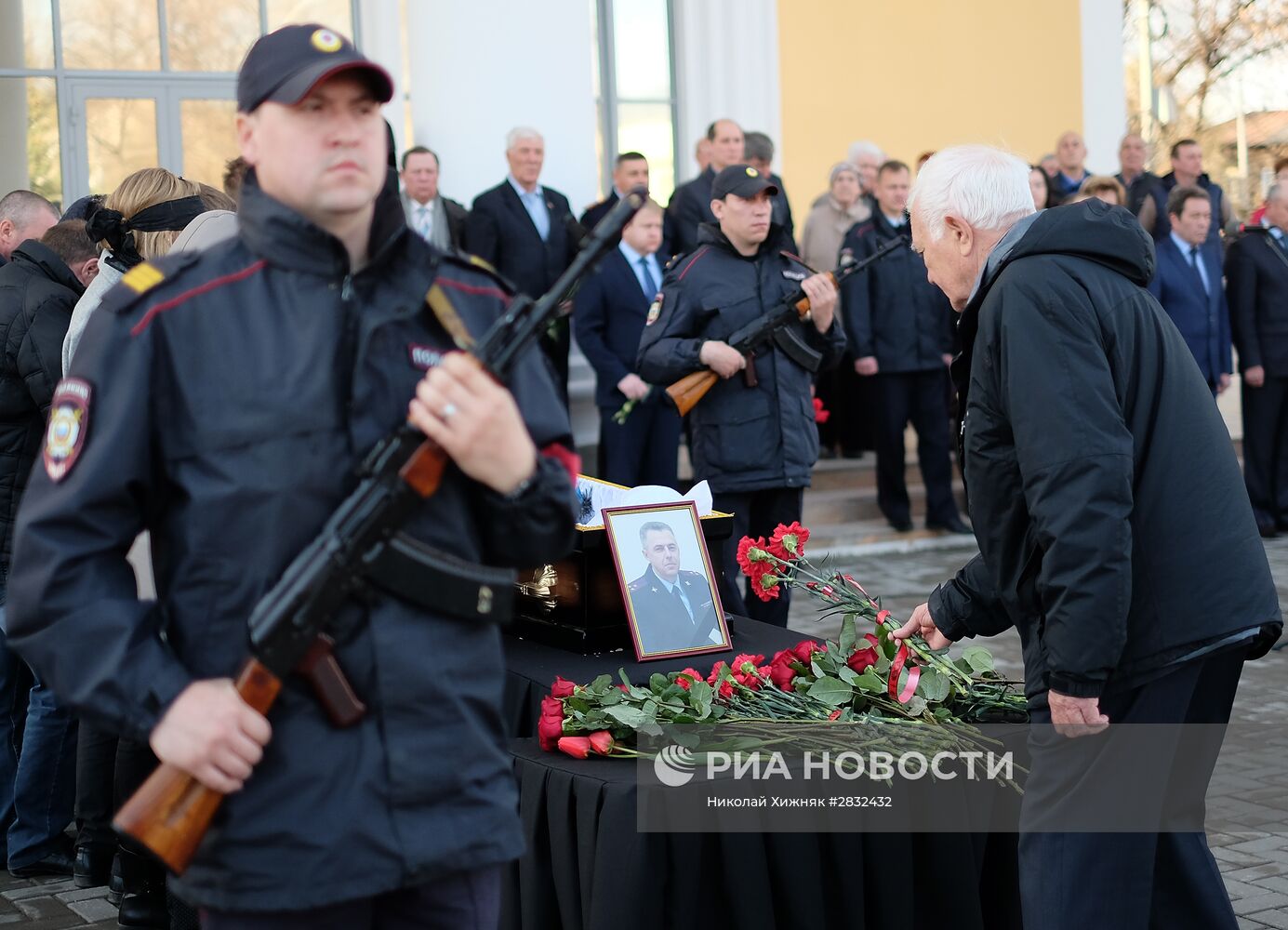 Церемония прощания с замначальника штаба ГУ МВД РФ по Самарской области А.Гоштом