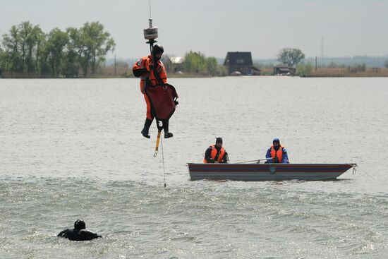 Учения МЧС в городах России