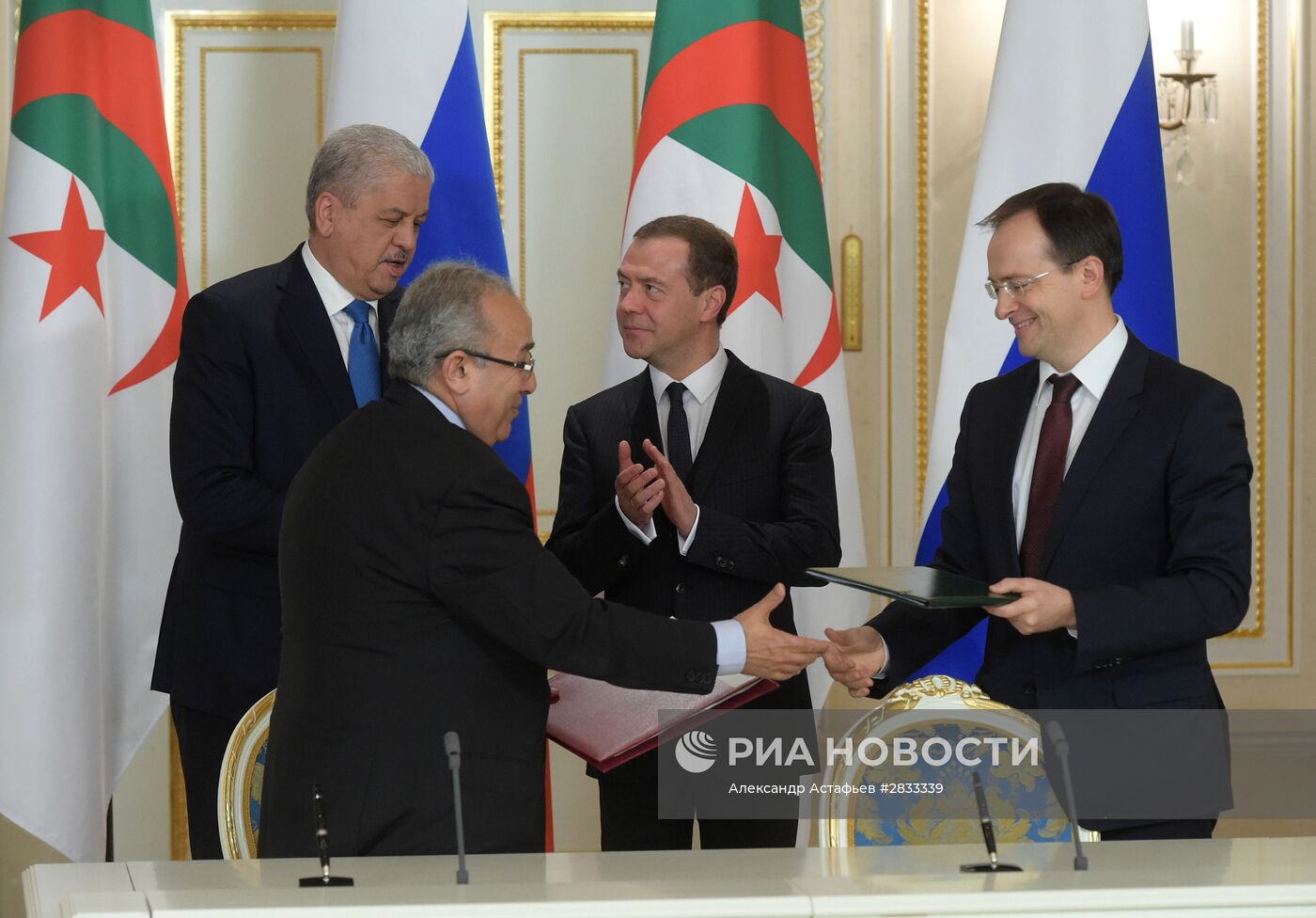 Переговоры председателя правительства РФ Д. Медведева и премьер-министра Алжира А.Селляля