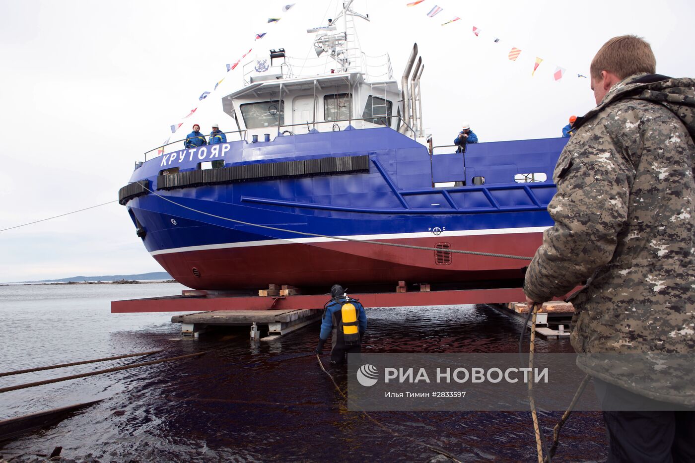 Cпуск на воду лоцмейстерского катера "Крутояр" в Петрозаводске