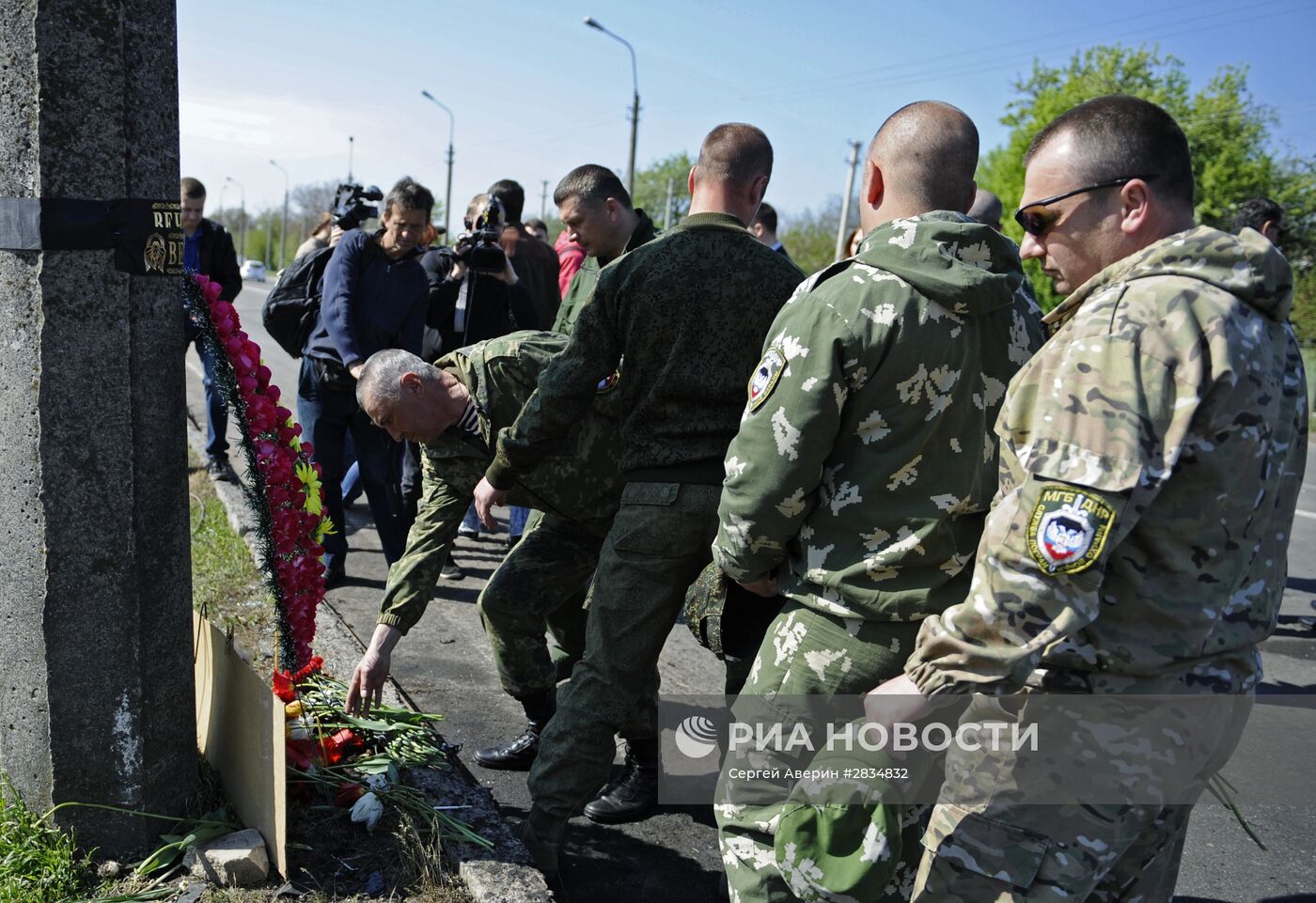 Панихида в память погибших на КПП "Еленовка" в ДНР