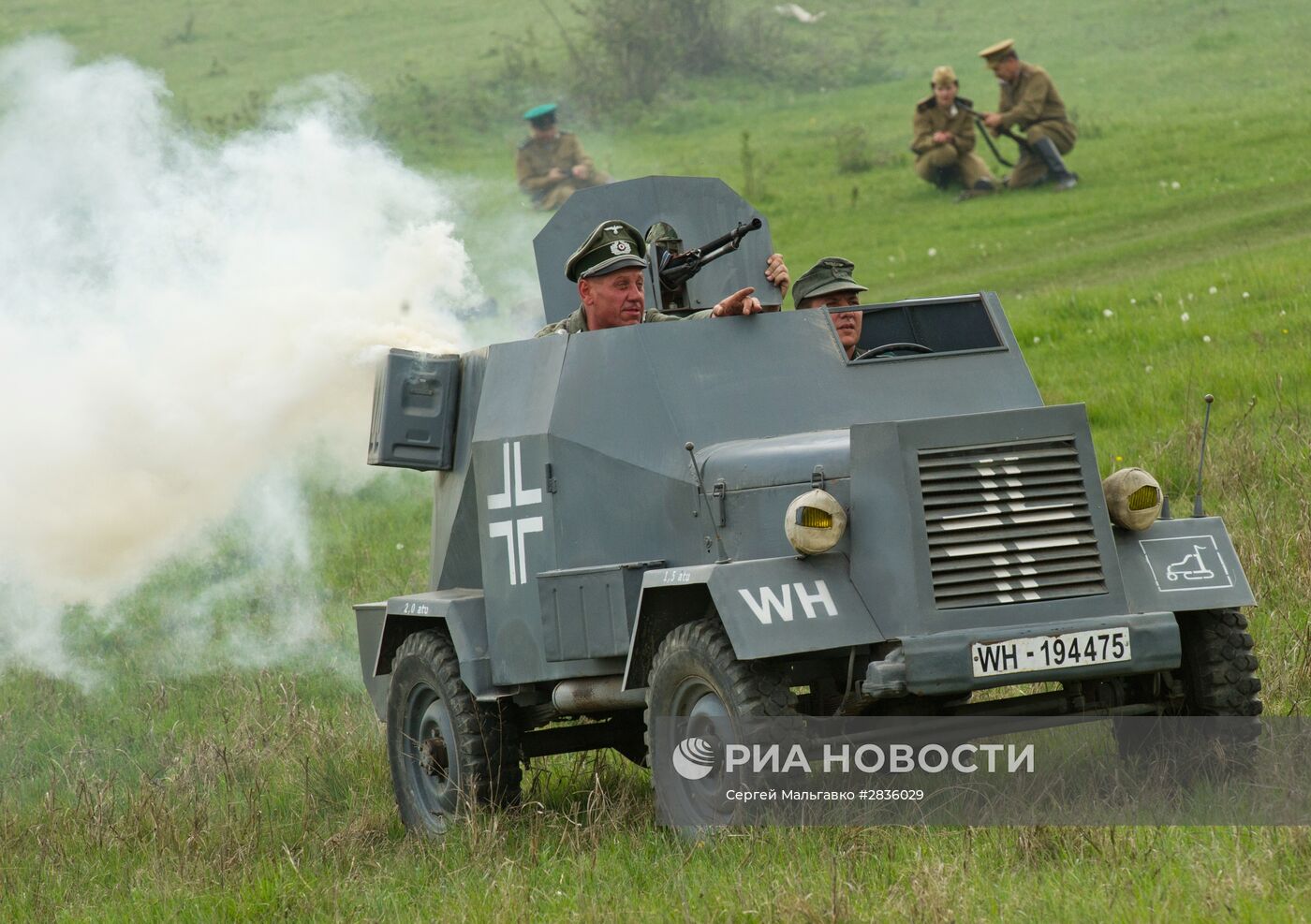 Реконструкция боев за освобождение Симферополя