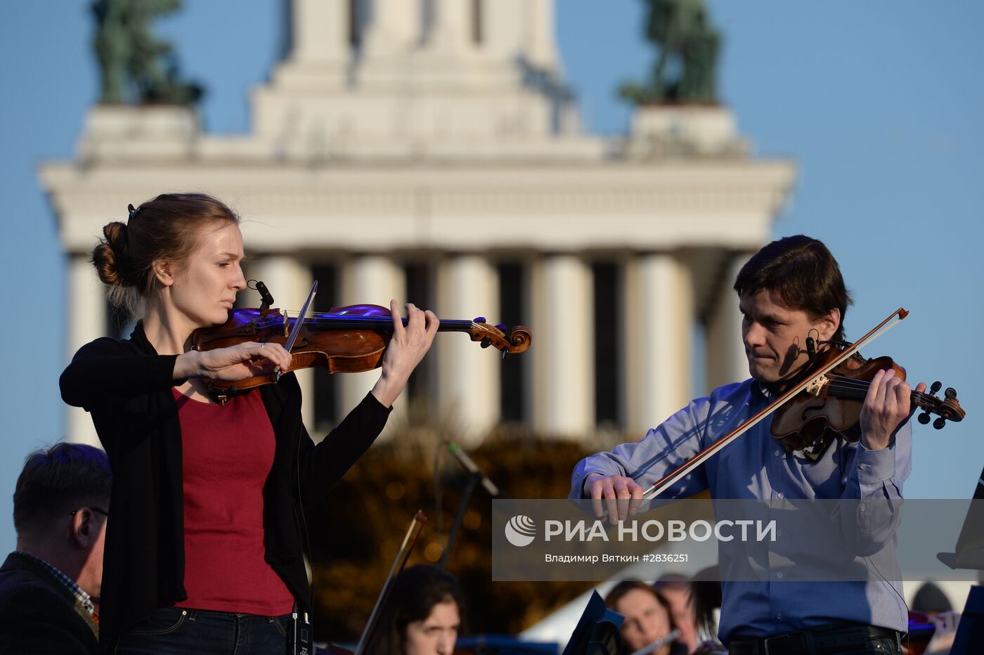 Запуск фонтанов на ВДНХ