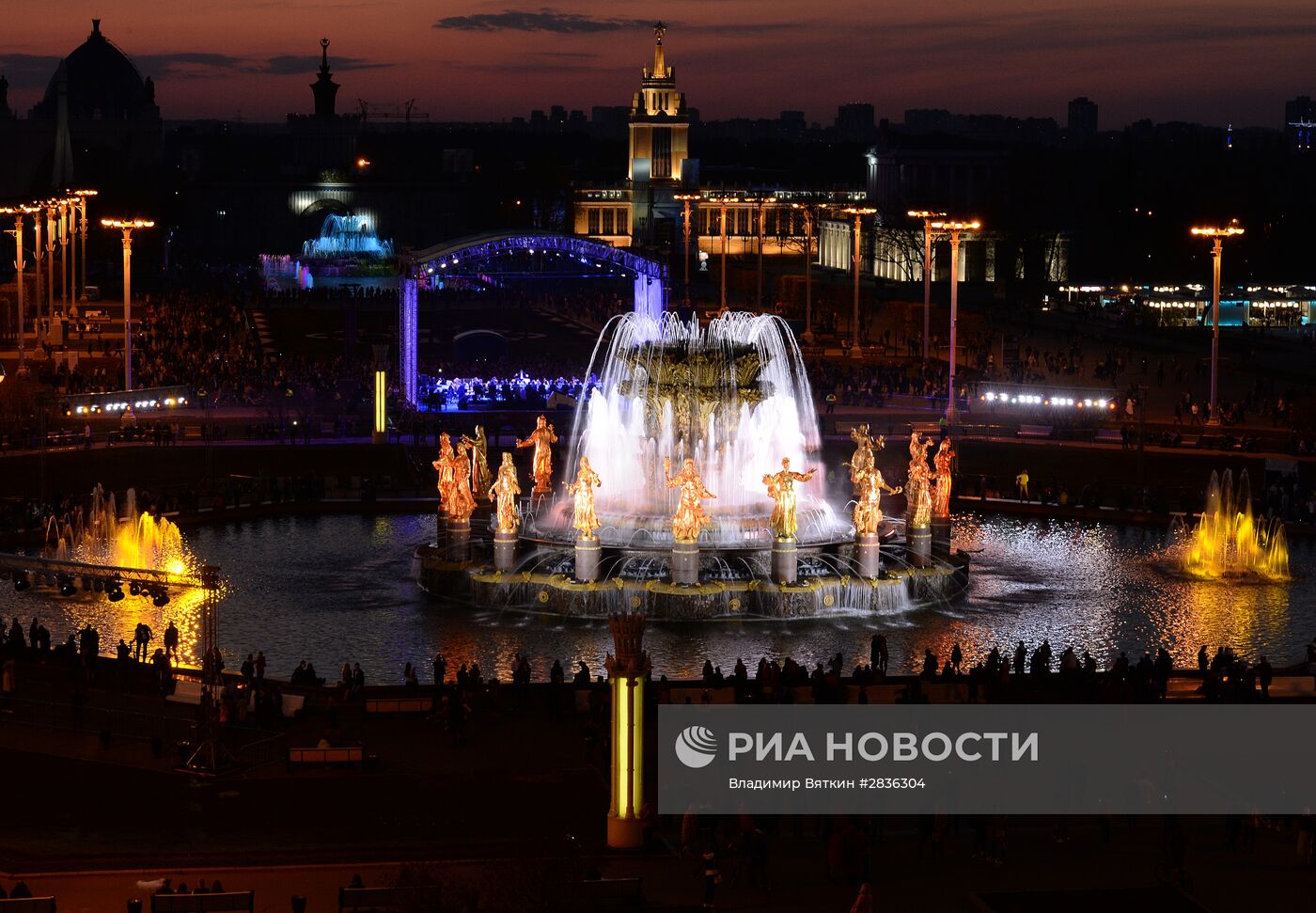Запуск фонтанов на ВДНХ