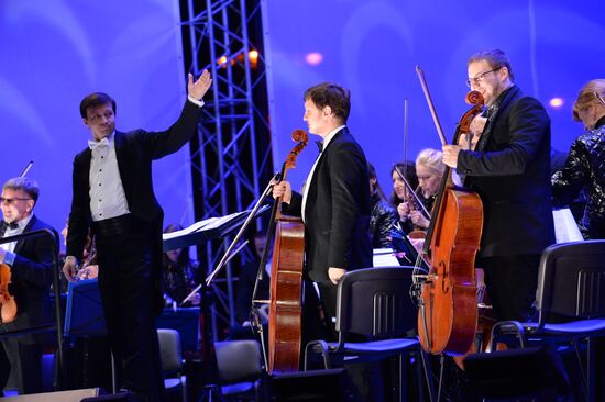 Запуск фонтанов на ВДНХ