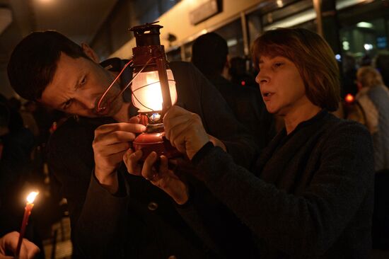 Встреча Благодатного огня в аэропорту Внуково