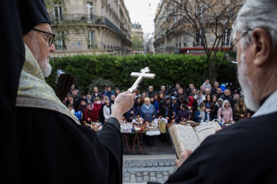 Празднование Пасхи в Париже