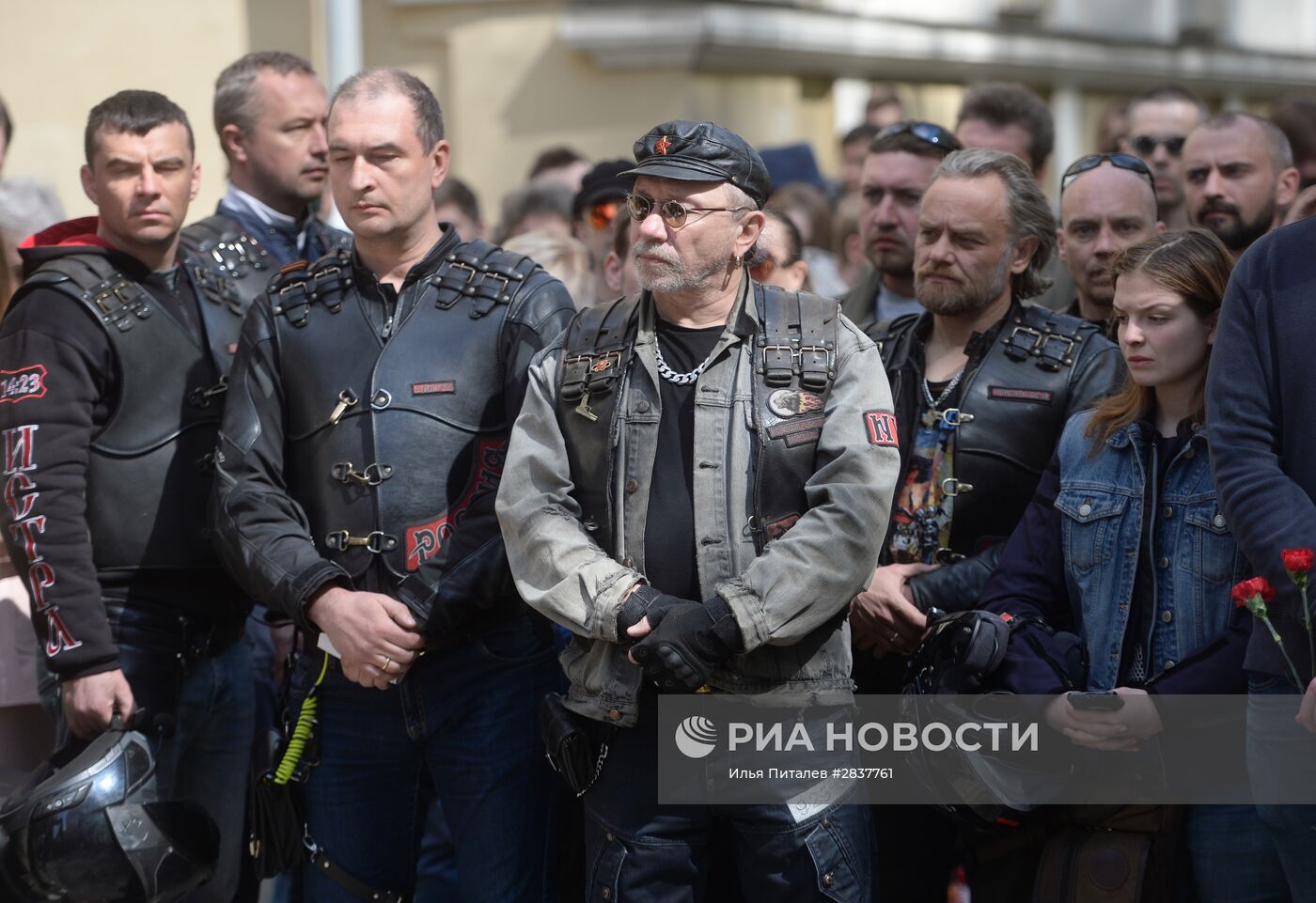 Акции в память о погибших при пожаре в одесском Доме профсоюзов в Москве