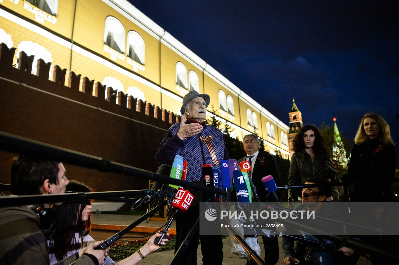 Профилактика горелки Вечного огня в Александровском саду