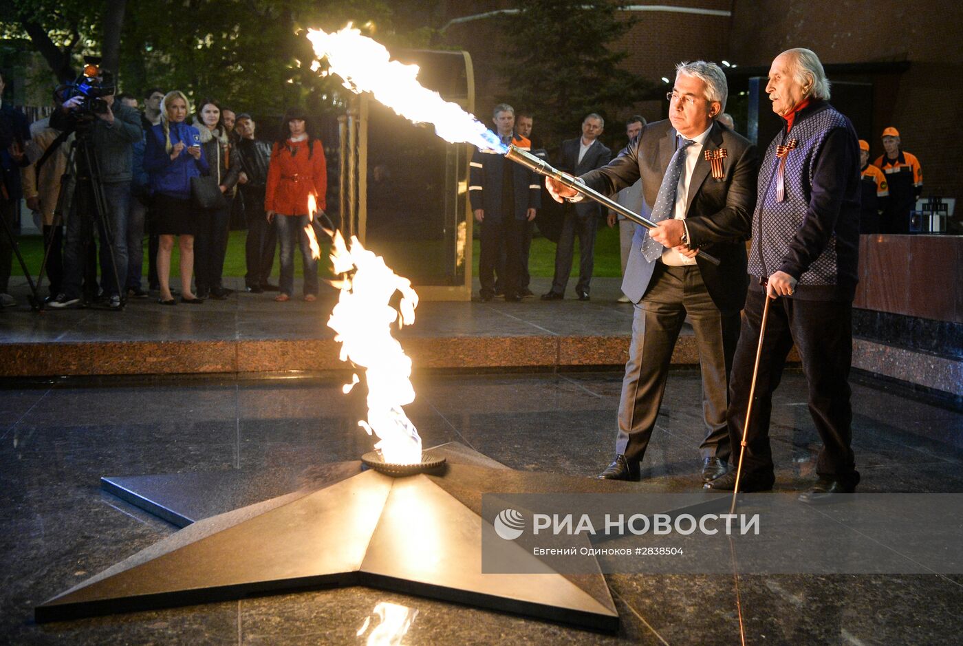 Профилактика горелки Вечного огня в Александровском саду