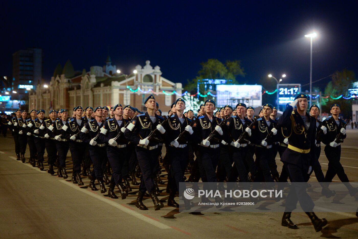 Репетиция парада Победы в Новосибирске