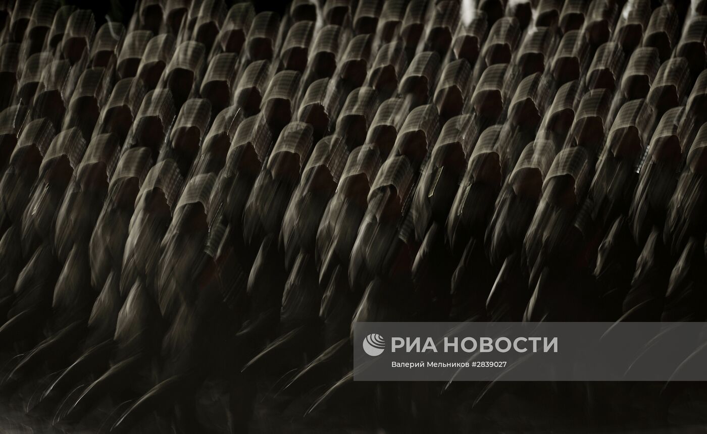 Ночная репетиция военного парада на Красной площади