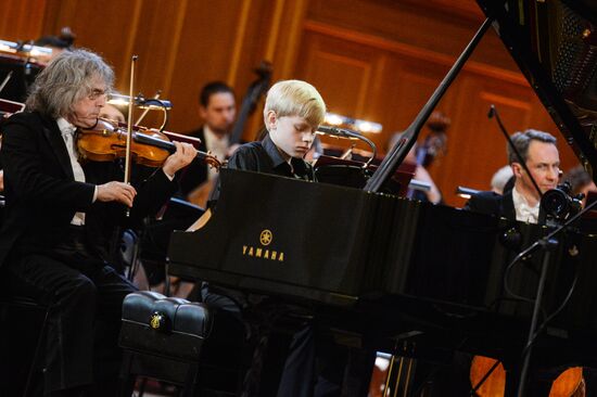 Церемония награждения и гала-концерт лауреатов международного конкурса "Grand Piano Competition"